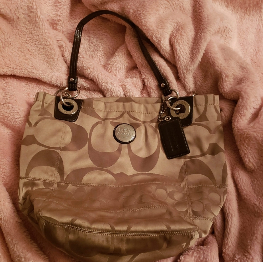 COACH PURSE.